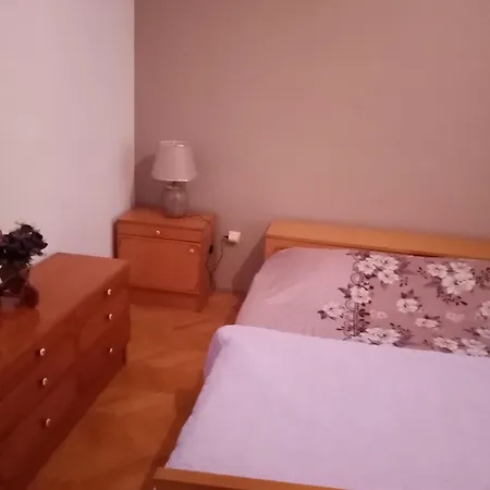 Suzana *